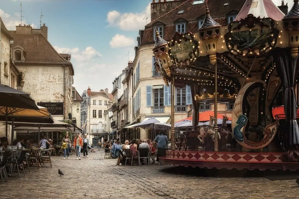 découvrez les opportunités d'emploi en france, les tendances du marché du travail, ainsi que des conseils pour optimiser votre recherche d'emploi et réussir dans votre carrière. restez informé sur l'évolution des métiers et les secteurs en plein essor.