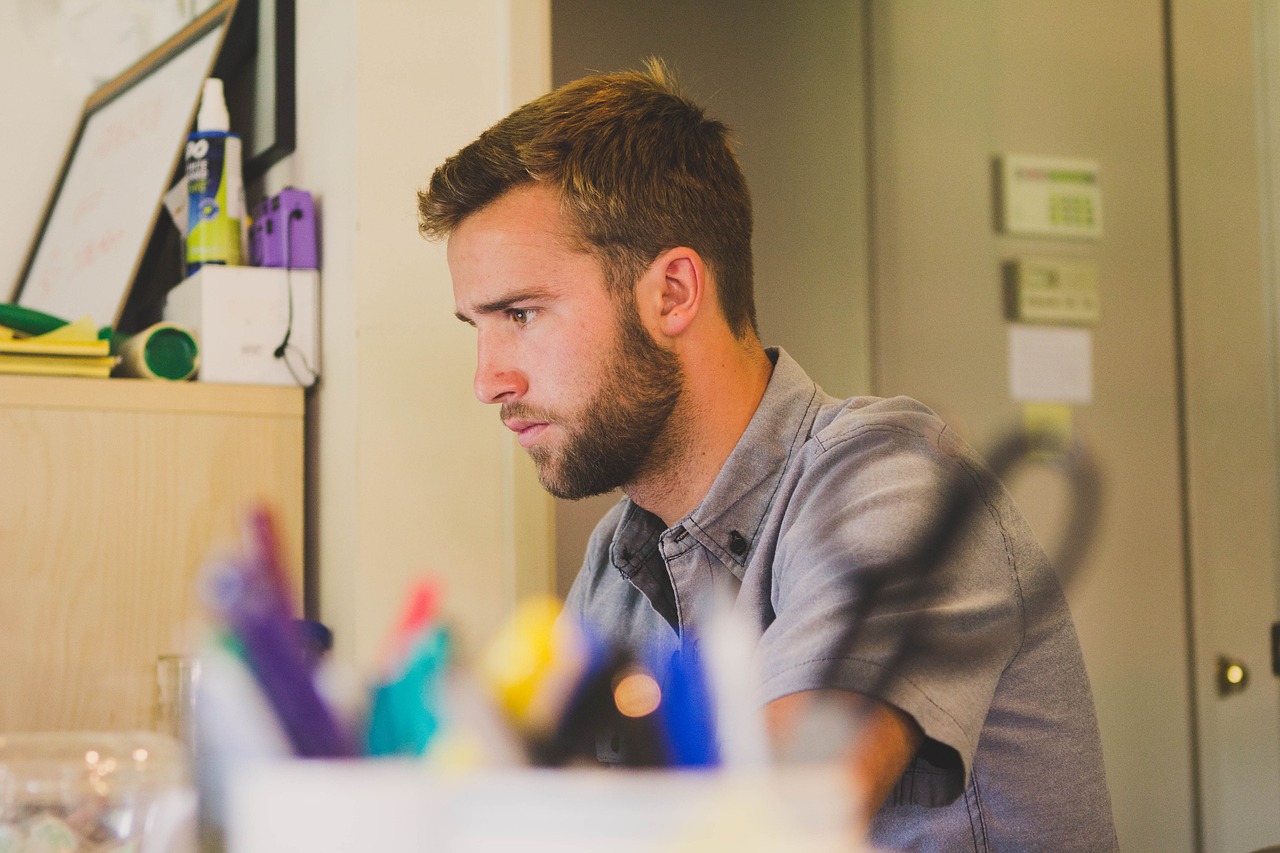 découvrez les meilleures opportunités d'emploi dans ce guide complet sur les offres d'emploi dans différents secteurs d'activité.